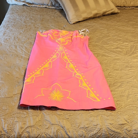 Lilly Pulitzer Dresses & Skirts - Lilly Pulitzer Pink & Yellow Strapless Dress